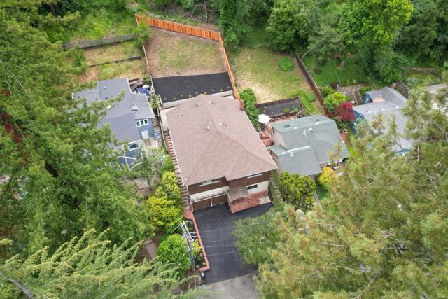 1815 Woodhaven Way, Oakland CA: https://media.crmls.org/mediaz/ad147b65-7cbd-4ba0-9a94-7feef7aaf8d6.jpg