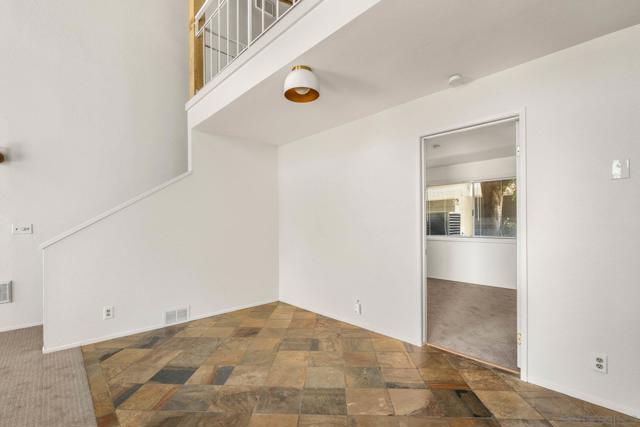 2544 Navarra Rd, Carlsbad CA: https://media.crmls.org/mediaz/ad14f2a1-f18f-4786-a0e1-3a4b7234f9cd.jpg