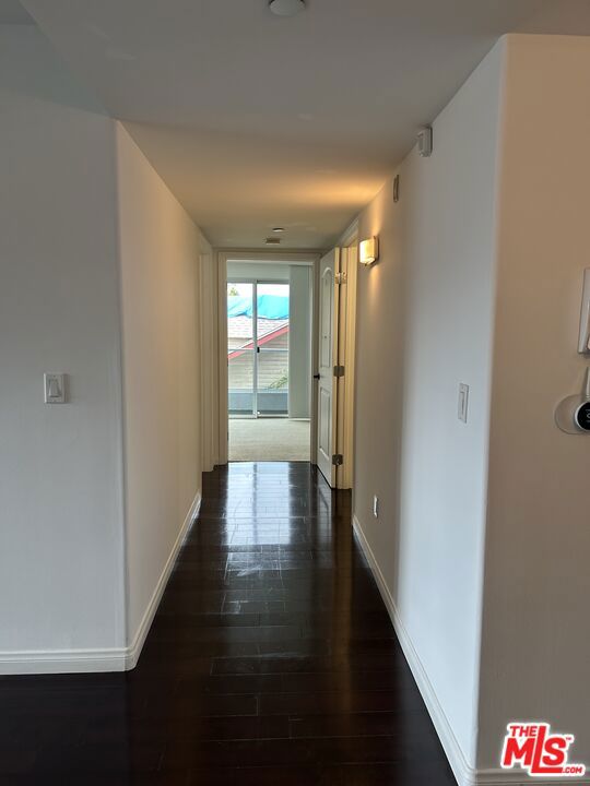 1150 S Oxford Avenue, Los Angeles CA: https://media.crmls.org/mediaz/ad15790f-af68-46f4-88d6-071bfe9c9026.jpg