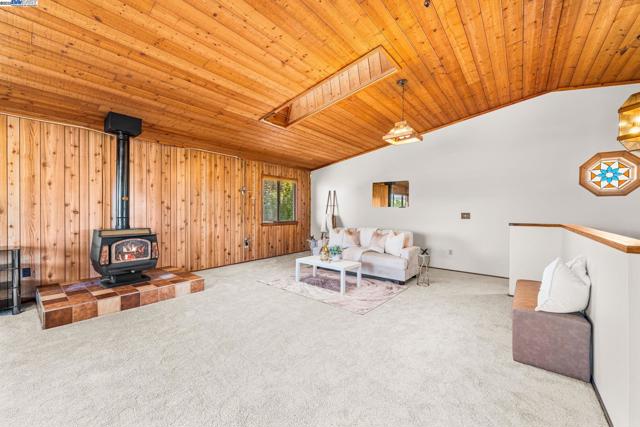 36092 Blair Pl, Fremont CA: https://media.crmls.org/mediaz/ad1589fe-3033-438c-934f-e358f4f8adf3.jpg