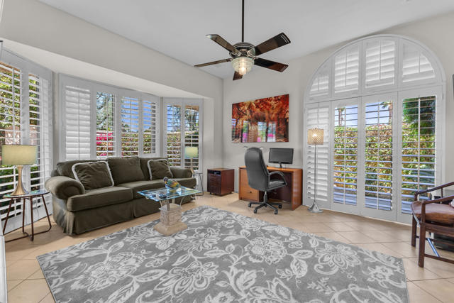 5 Stanford Drive, Rancho Mirage CA: https://media.crmls.org/mediaz/ad158fa0-c5d2-44ad-94ea-7a6bed5fcc81.jpg