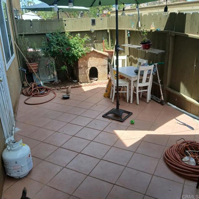 2041 E Grand Avenue, Escondido CA: https://media.crmls.org/mediaz/ad15ae1d-d1a2-40c1-a2b9-733985390abe.jpg