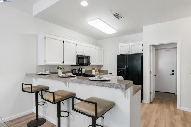 4120 Lucca Ct, Pleasanton CA: https://media.crmls.org/mediaz/ad1664e0-32b2-49e3-93ca-1f0c987ce24d.jpg