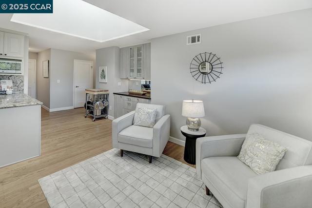 387 ODIN PLACE, Pleasant Hill CA: https://media.crmls.org/mediaz/ad1767c4-60ab-4e92-a1ad-9ef86c54480e.jpg
