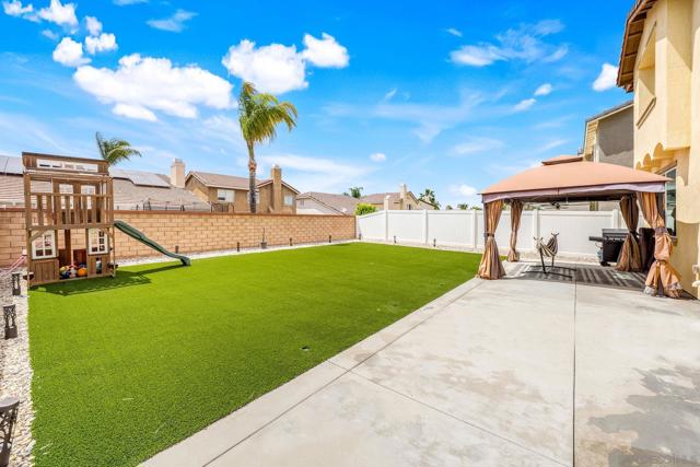 30499 Ridgely Way, Menifee CA: https://media.crmls.org/mediaz/ad178524-802f-4511-bfa2-6cccbf4a5e04.jpg