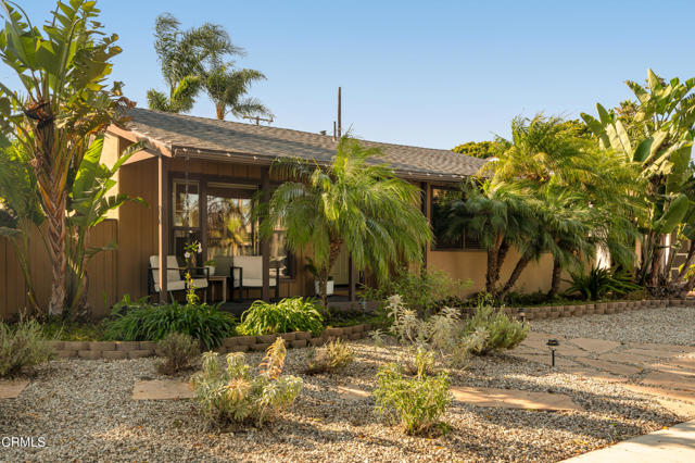 379 Rancho Drive, Ventura CA: https://media.crmls.org/mediaz/ad1787e9-9490-4e00-8ea6-fd47fd921e42.jpg