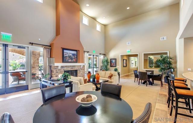 10637 Golden Willow Tr, San Diego CA: https://media.crmls.org/mediaz/ad17cf4d-dea9-4dec-81a7-69f809420b0f.jpg