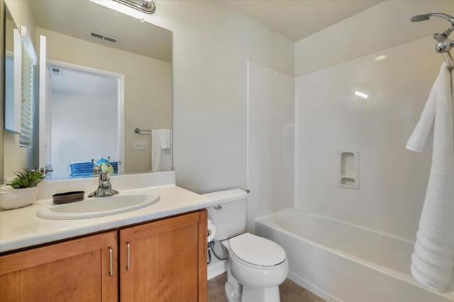 684 Grand Terrace, Hayward CA: https://media.crmls.org/mediaz/ad17f7a1-0b84-428f-a529-30b8be8e370c.jpg
