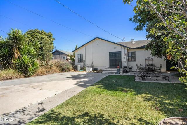 247 Douglas Avenue, Oxnard CA: https://media.crmls.org/mediaz/ad1841da-e08b-459d-a73d-1c59a263d65e.jpg