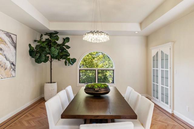 1035 Macadamia Drive, Hillsborough CA: https://media.crmls.org/mediaz/ad18d39f-2c09-4090-b9b8-386f0f442e69.jpg