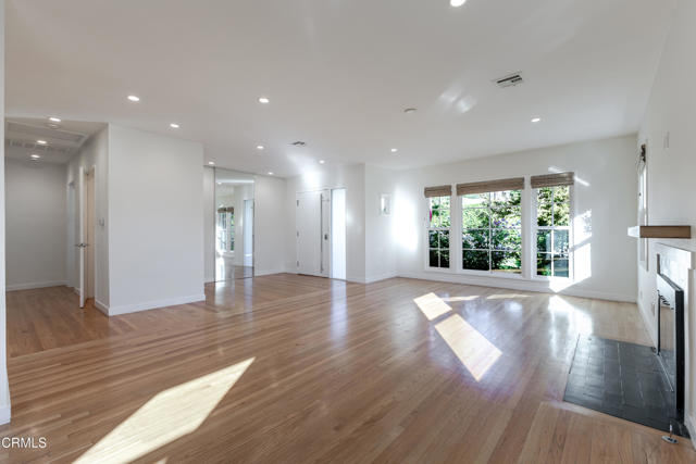 Detail Gallery Image 10 of 25 For 4531 El Camino Corto, La Canada Flintridge,  CA 91011 - 3 Beds | 2/1 Baths