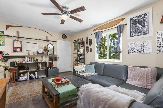 4225 4227 Whittier St, San Diego CA: https://media.crmls.org/mediaz/ad1a7592-73d1-4517-97b2-c12647aba17f.jpg