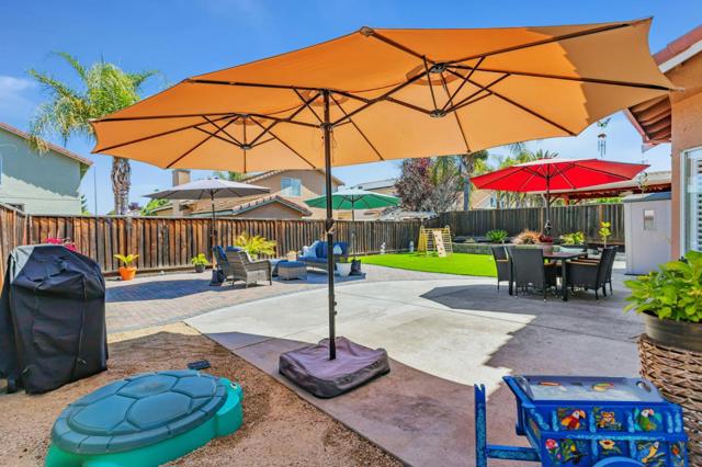 2711 Valley View Road, Hollister CA: https://media.crmls.org/mediaz/ad1ab1e6-5b22-4f94-ae79-7934f231973e.jpg