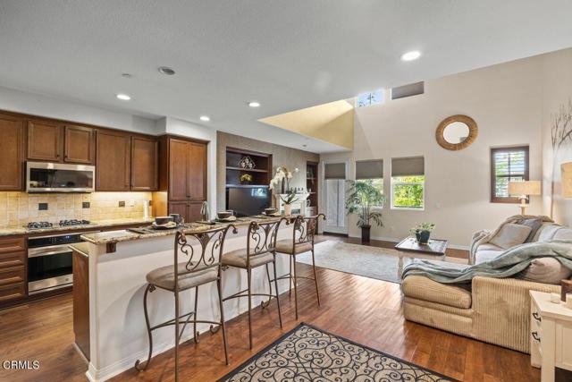 3004 Moonlight Park Avenue, Oxnard CA: https://media.crmls.org/mediaz/ad1ad470-c600-4474-a9eb-4a0cf8aaf8cf.jpg