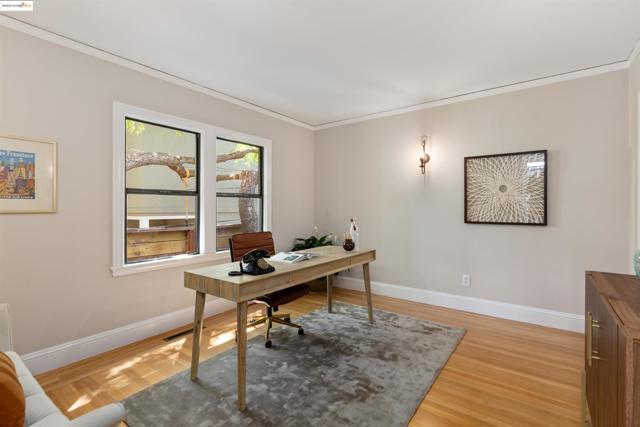 1351 Carlotta Ave, Berkeley CA: https://media.crmls.org/mediaz/ad1b7b88-bb68-44c6-955d-9e9351072178.jpg