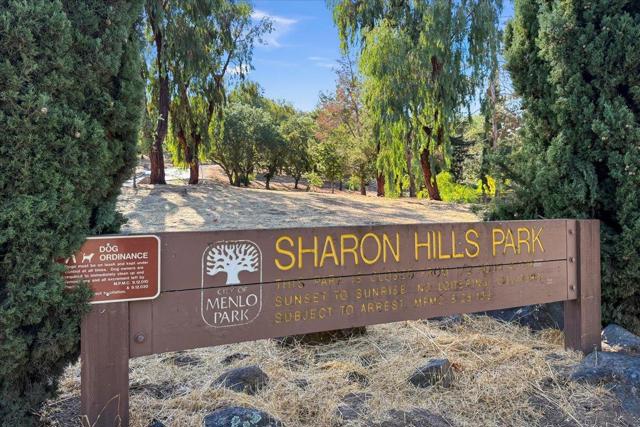 1360 Trinity Drive, Menlo Park CA: https://media.crmls.org/mediaz/ad1b92cd-4e9e-4b6d-b094-1da7a0cf53db.jpg