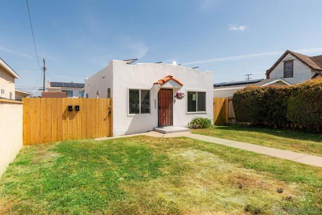 2948 50 Franklin Ave, San Diego CA: https://media.crmls.org/mediaz/ad1c0059-9f8f-4e98-87cf-bf52c38174f1.jpg
