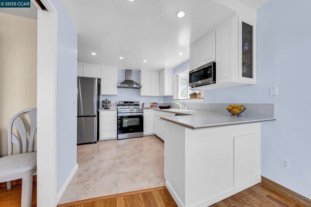 1310 Lewis Ln, Pinole CA: https://media.crmls.org/mediaz/ad1c380e-e331-4c92-a51c-c382db7097e5.jpg