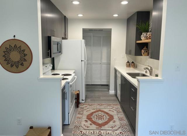 11586 Fury Ln, El Cajon CA: https://media.crmls.org/mediaz/ad1c5afb-614c-4eb5-9126-efaea07bf7d4.jpg