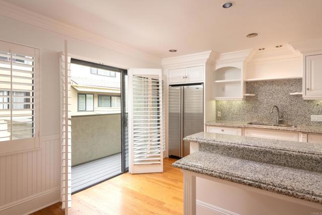 3294 Caminito Eastbluff, La Jolla CA: https://media.crmls.org/mediaz/ad1c5c8f-2150-4af9-b05b-5929b8b4f0b8.jpg