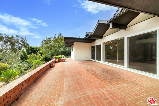 Drew Fenton | 656 N Bonhill Road Los Angeles CA | MLS: 7538623