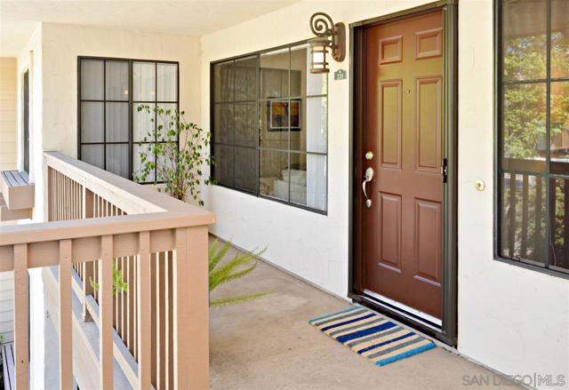 12655 Camino Mira Del Mar, San Diego CA: https://media.crmls.org/mediaz/ad1d6f13-b9f5-42d8-ab9a-7b018afdeca8.jpg
