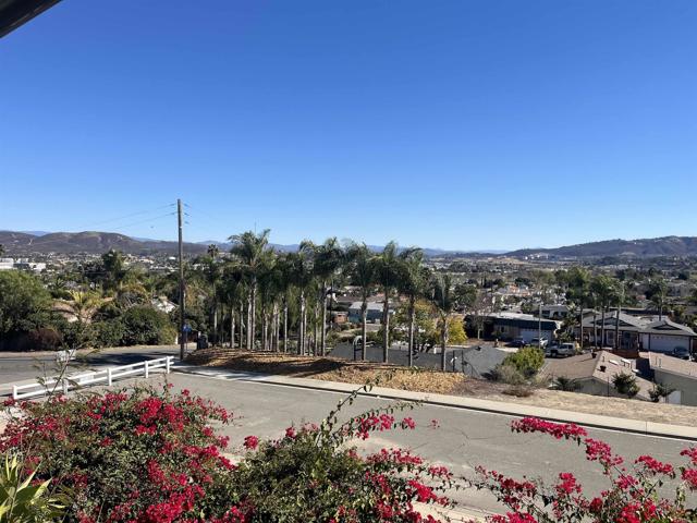 3535 Linda Vista Drive, San Marcos CA: https://media.crmls.org/mediaz/ad1d9c2d-42e8-4fe4-b702-ff0a6466dafb.jpg