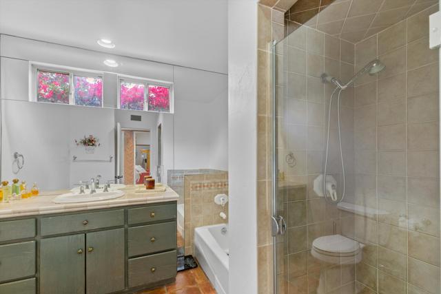 1387 E Verbena Drive, Palm Springs CA: https://media.crmls.org/mediaz/ad1de697-7171-4e28-a9bc-9ac8ab82b3b8.jpg