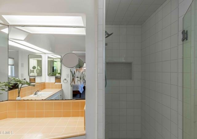 Detail Gallery Image 36 of 57 For 2421 C St, Bakersfield,  CA 93301 - 2 Beds | 2 Baths