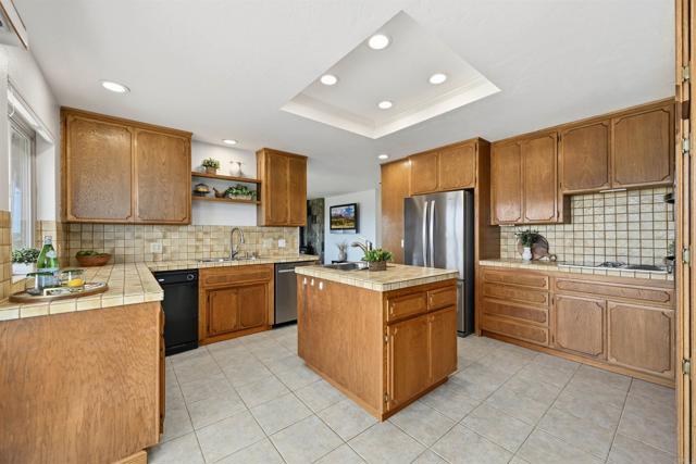 Detail Gallery Image 21 of 53 For 13065 via Suena, Valley Center,  CA 92082 - 3 Beds | 2/1 Baths