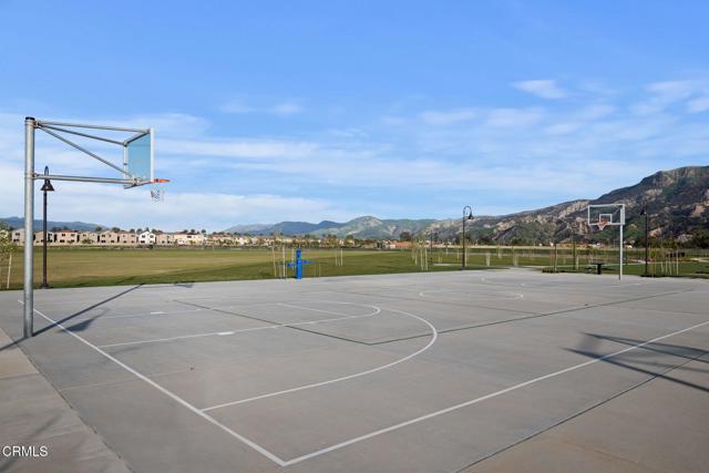 1926 S Pump House Lane, Santa Paula CA: https://media.crmls.org/mediaz/ad1eff06-a232-487e-b69d-32f922a4a814.jpg