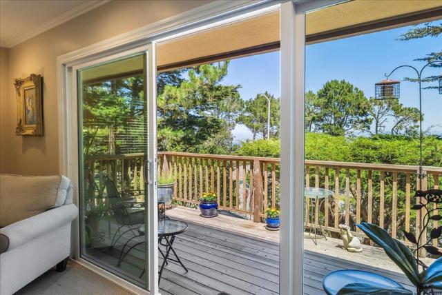 1 Windsor Rise, Monterey CA: https://media.crmls.org/mediaz/ad1f3243-d027-4021-9dfb-bf2b6caedddc.jpg