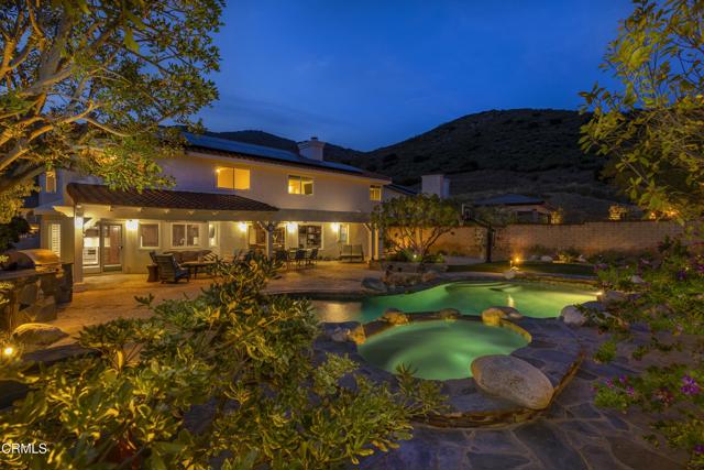 5580 Bromely Drive, Oak Park CA: https://media.crmls.org/mediaz/ad1f530d-0293-4395-836f-edf3faf767a5.jpg