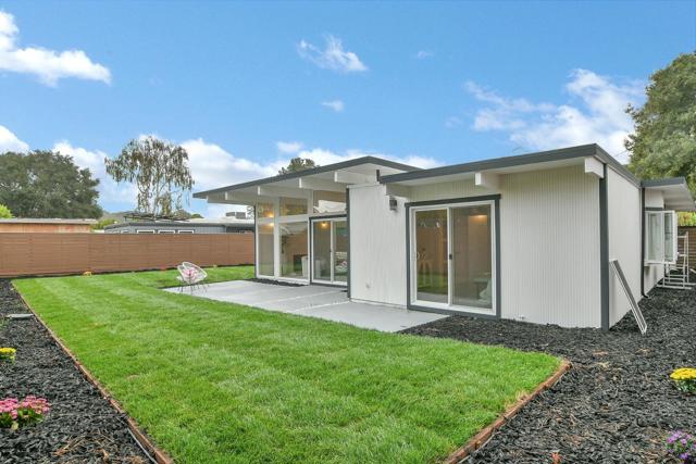 642 Appleberry Drive, San Rafael CA: https://media.crmls.org/mediaz/ad1fd006-6269-4748-aeef-1bade7a899b5.jpg