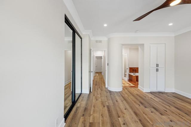 4353 Nobel Dr, San Diego CA: https://media.crmls.org/mediaz/ad20061c-5b80-4536-aa77-e246b39c4d67.jpg