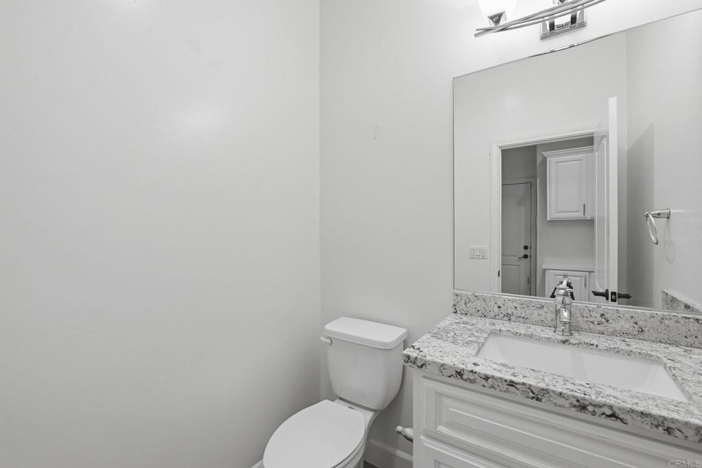 https://media.crmls.org/mediaz/ad20c063-bb21-4829-8ff7-d92c5509660e.jpg?preset=X-Large