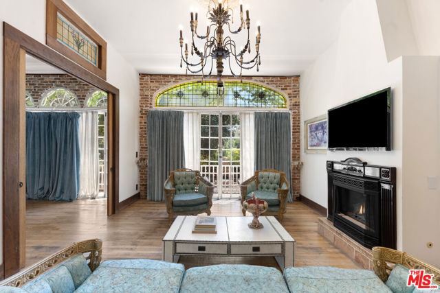 362 Bell Street, Los Alamos CA: https://media.crmls.org/mediaz/ad2133d8-7846-4a8c-80e7-4169bc2ee131.jpg
