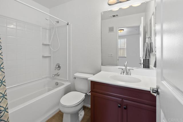 1837 Olive Green Street, Chula Vista CA: https://media.crmls.org/mediaz/ad2187fb-bb82-498b-8bcd-3f21064e5b0a.jpg