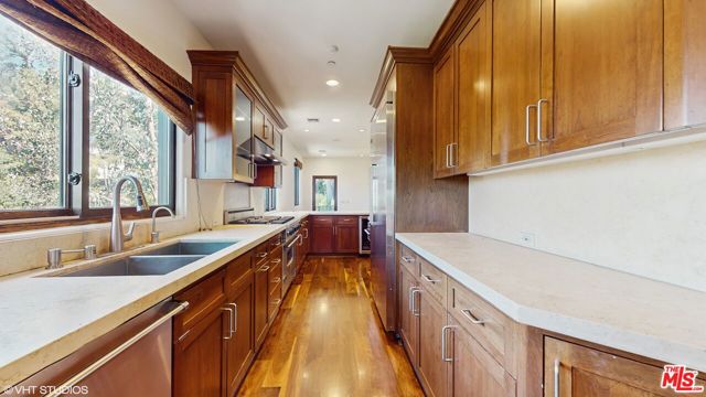 3311 Deronda Drive, Los Angeles CA: https://media.crmls.org/mediaz/ad21aeae-cb42-4309-bc31-a527b292c6e7.jpg