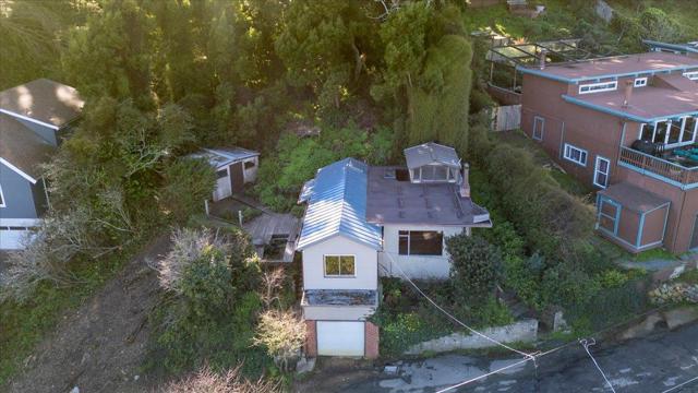 268 Olympian Way, Pacifica CA: https://media.crmls.org/mediaz/ad21ee30-603c-41e5-a324-f0f704dcaa80.jpg