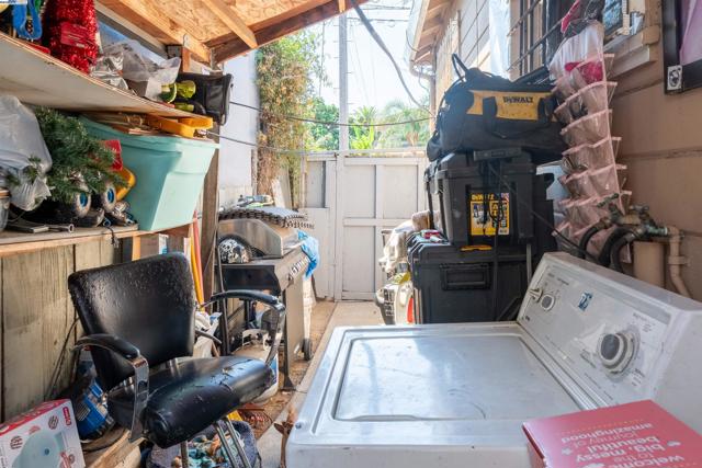 Image 13 of 45 For 9318 Olive St