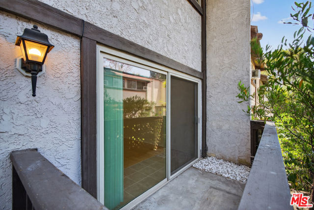 394 S MIRALESTE Drive, San Pedro CA: https://media.crmls.org/mediaz/ad22fa5e-85f0-414d-9fdb-9d6bab20302f.jpg