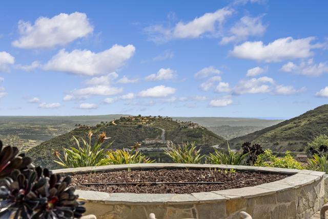 18233 Via Ambiente, Rancho Santa Fe CA: https://media.crmls.org/mediaz/ad23b405-70fa-407d-8d88-58f3d3e441c5.jpg