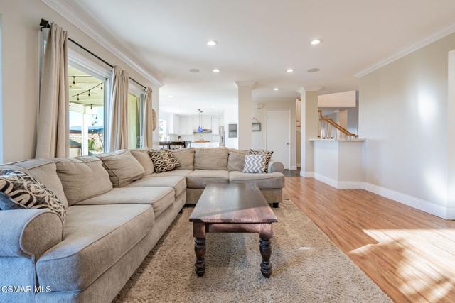 4615 Pepper Mill Street, Moorpark CA: https://media.crmls.org/mediaz/ad248edf-98c2-4002-bac1-cfcdf166fb81.jpg