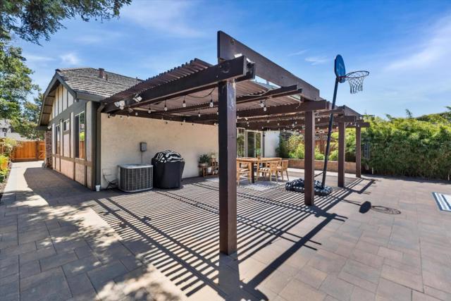 4241 Sora Terrace, Fremont CA: https://media.crmls.org/mediaz/ad24b5a3-f176-4276-8124-0f9b6b64a119.jpg