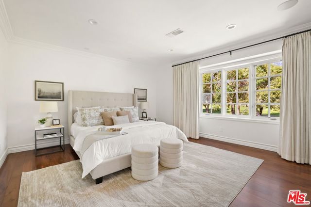 2543 Patricia Avenue, Los Angeles CA: https://media.crmls.org/mediaz/ad253f63-e334-49e1-b37c-753ea010eb75.jpg