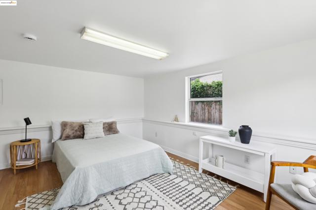 3064 E 15Th St, Oakland CA: https://media.crmls.org/mediaz/ad258b95-d0d7-4a63-971c-14fb3c26bc4f.jpg