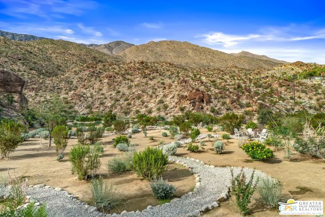 120 E Perlita Circle, Palm Springs, CA 92264