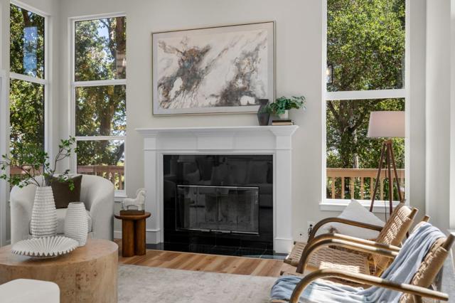 3554 Oak Knoll Drive, Redwood City CA: https://media.crmls.org/mediaz/ad26bc91-9388-42b0-8ab2-9e535e3a2873.jpg