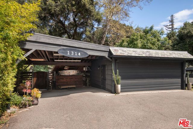 1314 Old Topanga Canyon Road, Topanga, California 90290, 2 Bedrooms Bedrooms, ,2 BathroomsBathrooms,Single Family Residence,For Sale,Old Topanga Canyon,24412089